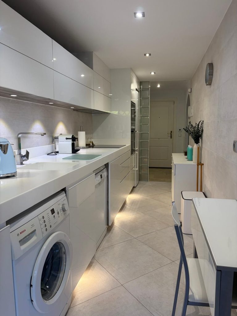 2557ac66b87ccecec8f77f195c841687 - 7