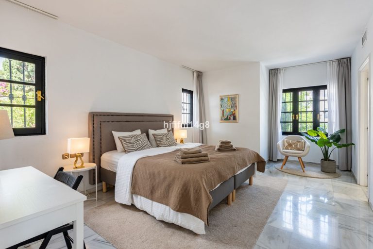 26f825974ecfceb99c25a70e504ccd1e - 13