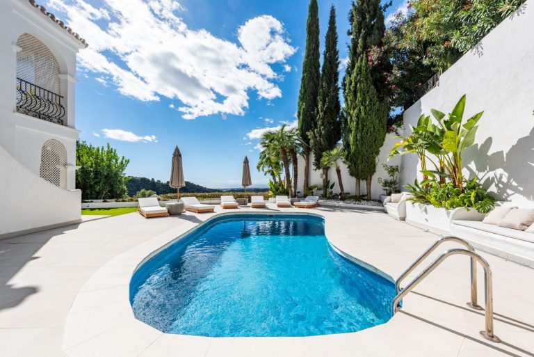 274e92a85caf505993a0189db9779c4e - 1