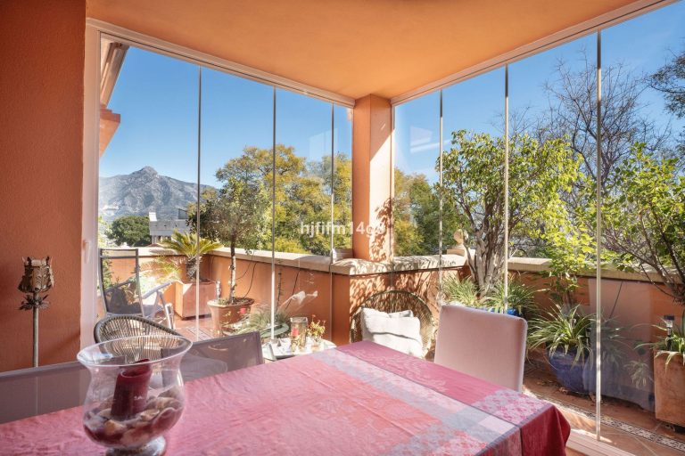 27761f84f158647c2ecffb5647976c1a - 3