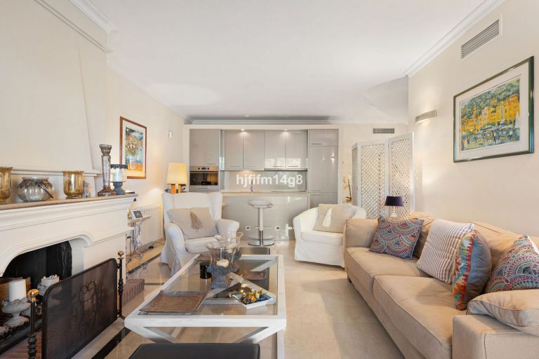 27761f84f158647c2ecffb5647976c1a - 4