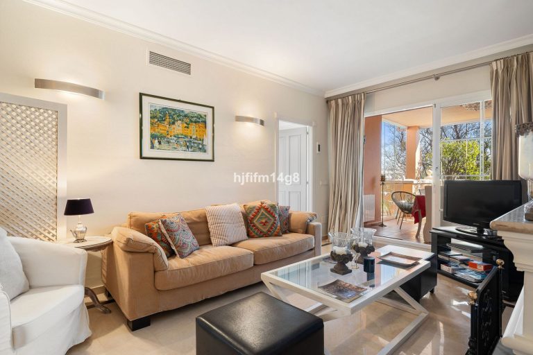 27761f84f158647c2ecffb5647976c1a - 6