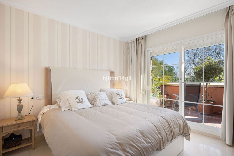 27761f84f158647c2ecffb5647976c1a - 9