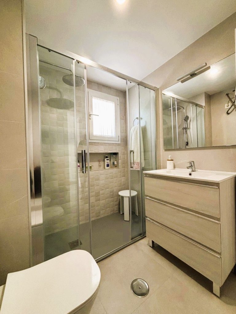 27b39b6e4c3596b4f03680782586f429 - 16