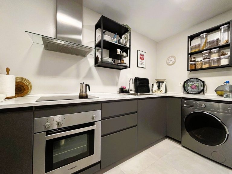 27b39b6e4c3596b4f03680782586f429 - 3