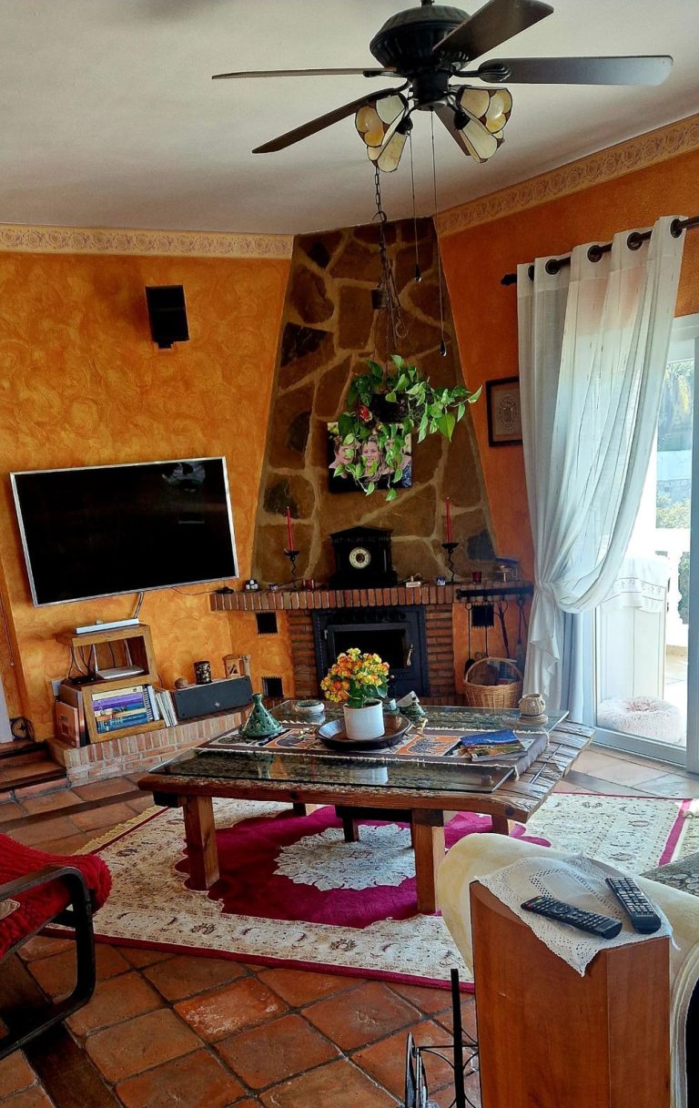 2b0e7a352877944bf94ba0c1662926c5 - 12