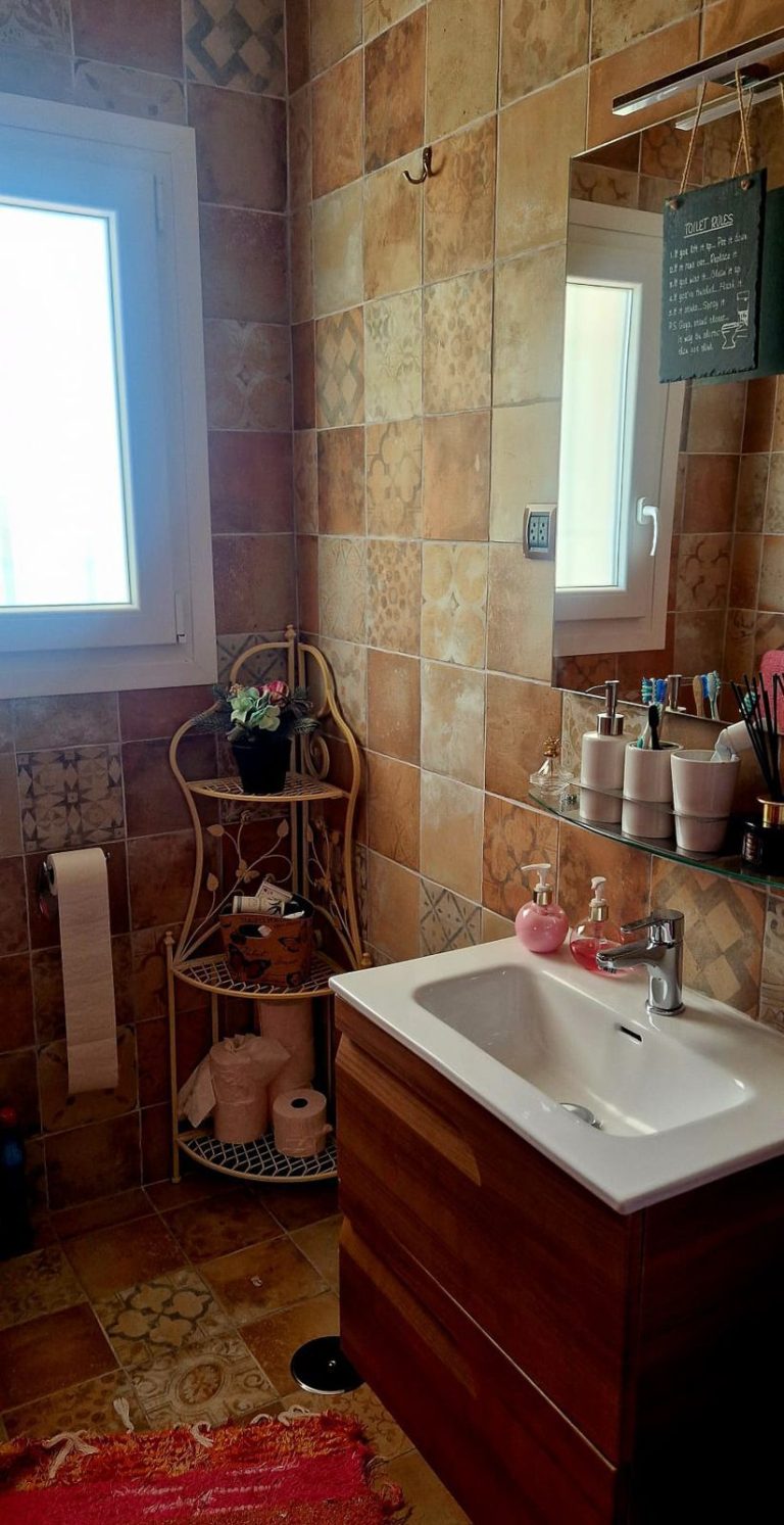 2b0e7a352877944bf94ba0c1662926c5 - 7