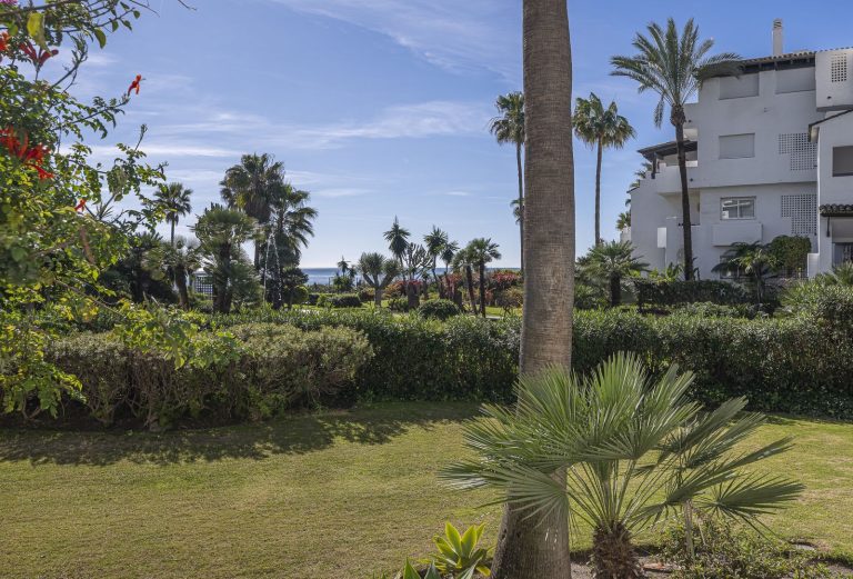 2b4ac5a5f98973bc9eabb070918b67bf - 10