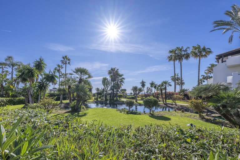 2b4ac5a5f98973bc9eabb070918b67bf - 9