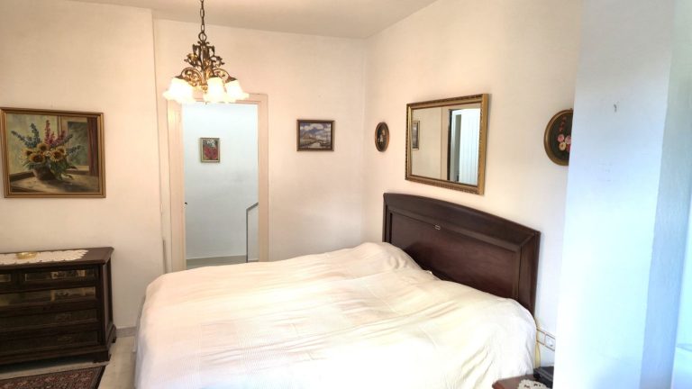 2bee53ce2ad982248320ecbd59b4f4b5 - 12