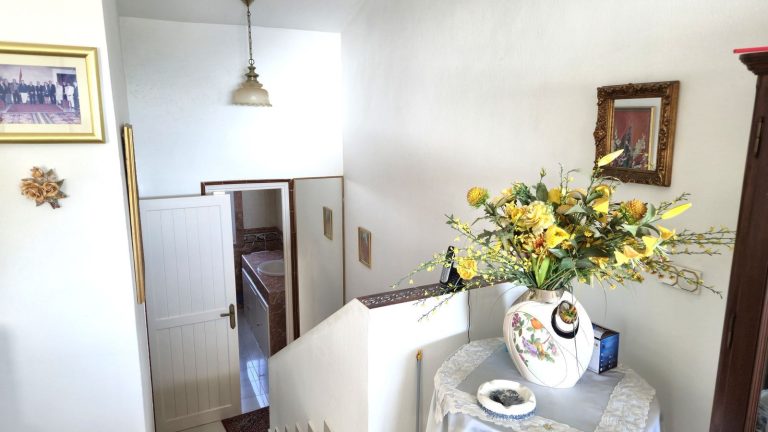 2bee53ce2ad982248320ecbd59b4f4b5 - 16