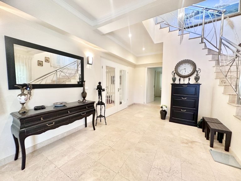 2e8a3d8cac153174778e6d154f591b49 - 8