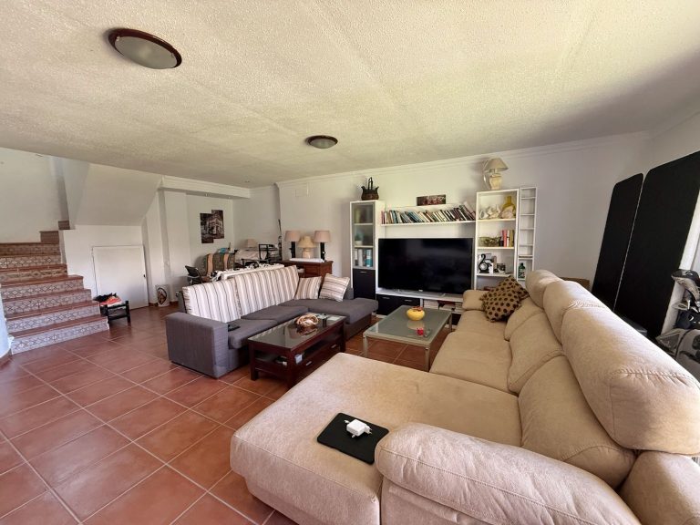 2e8cee8084482425590e5b6cc7cbbce5 - 13