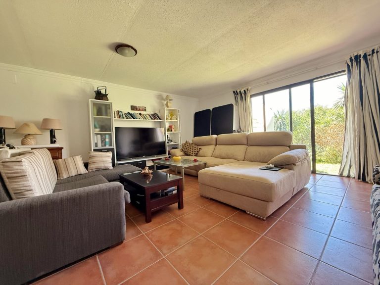 2e8cee8084482425590e5b6cc7cbbce5 - 14