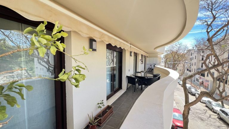 2ffb3cf3a00f076a750f17486ed18d16 - 1