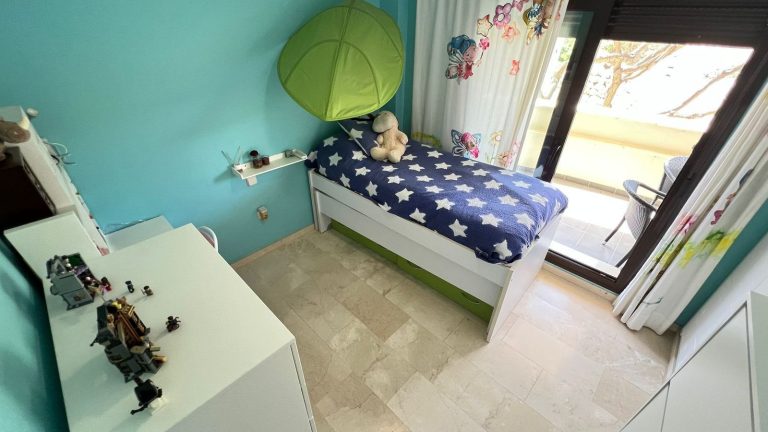 2ffb3cf3a00f076a750f17486ed18d16 - 10