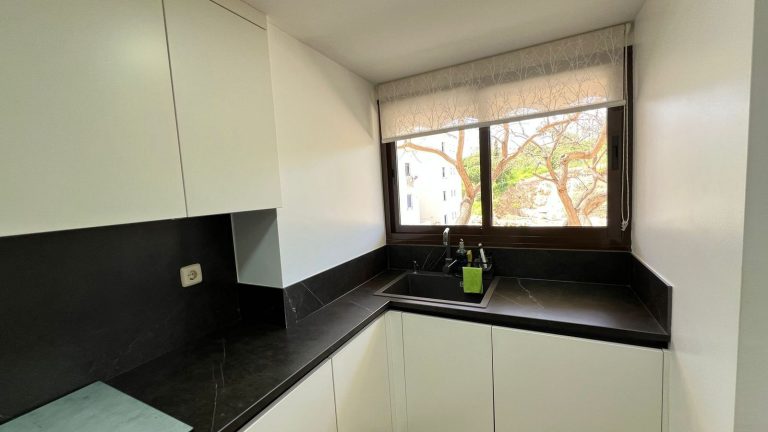 2ffb3cf3a00f076a750f17486ed18d16 - 15