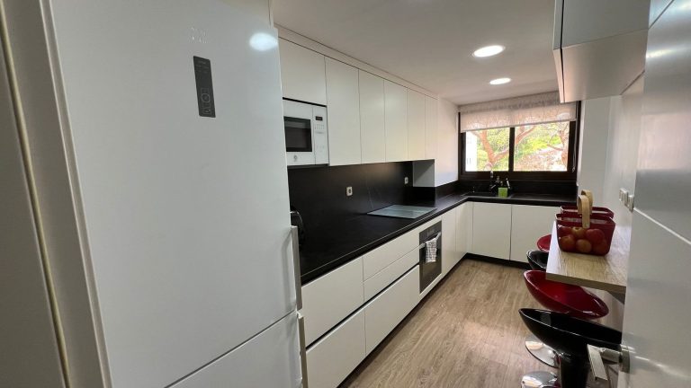 2ffb3cf3a00f076a750f17486ed18d16 - 2