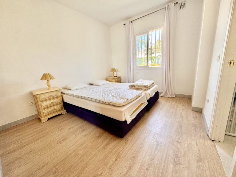 322d1f66e2de30fc1bd4267168d7b204 - 13