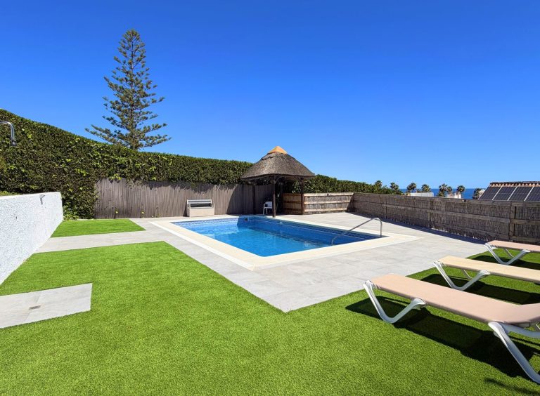 32f92e122e460de53c638cbbd718fa17 - 11