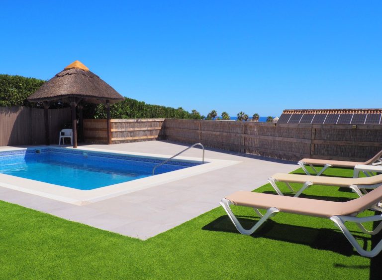 32f92e122e460de53c638cbbd718fa17 - 12