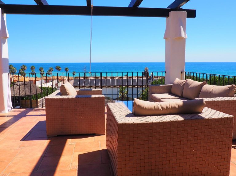 32f92e122e460de53c638cbbd718fa17 - 15