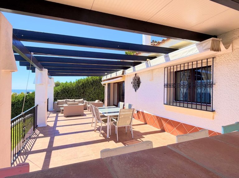 32f92e122e460de53c638cbbd718fa17 - 16