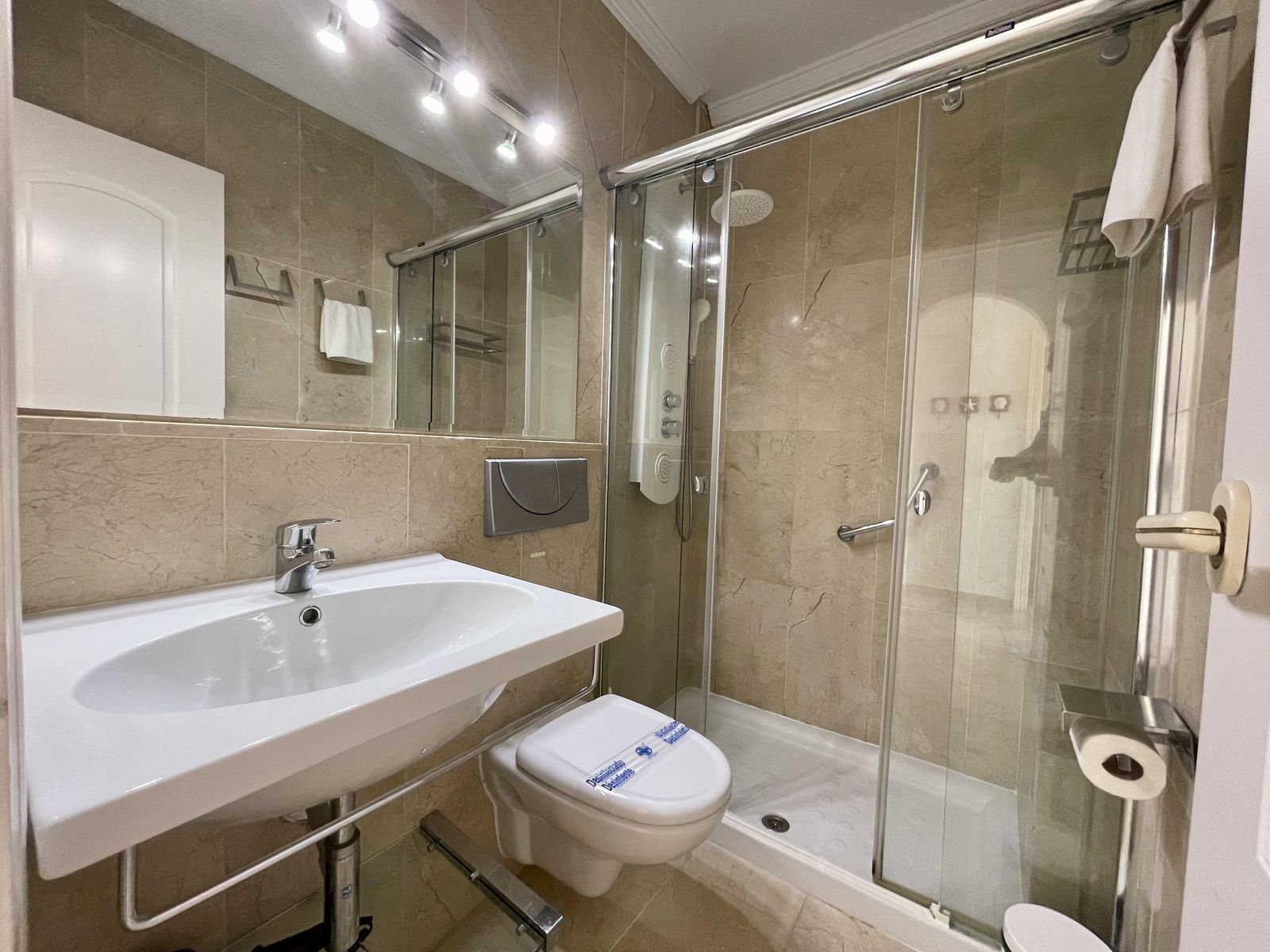 331129074435c86685aa612efe96b33d - 15