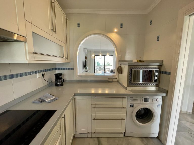 331129074435c86685aa612efe96b33d - 7