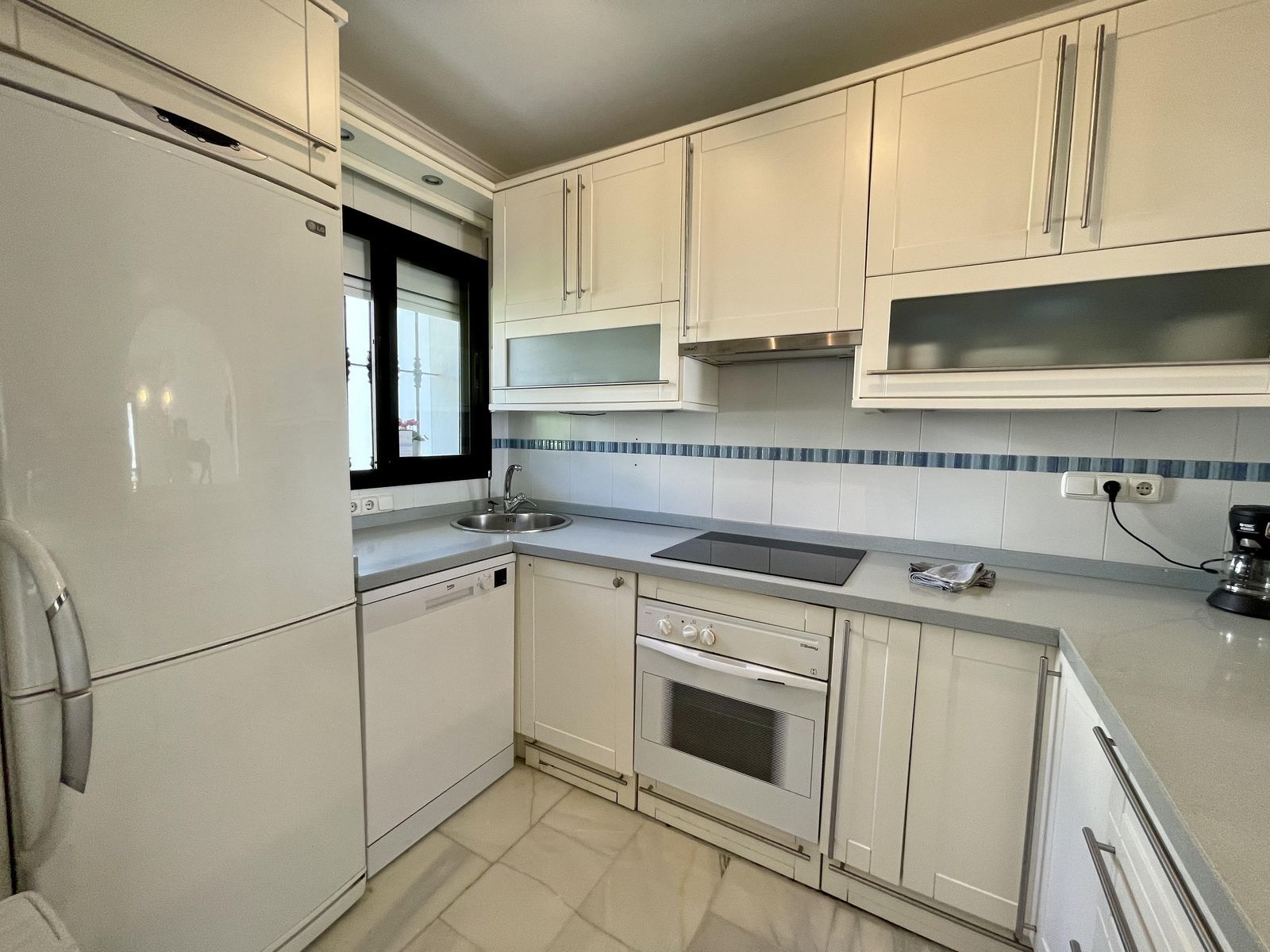 331129074435c86685aa612efe96b33d - 8