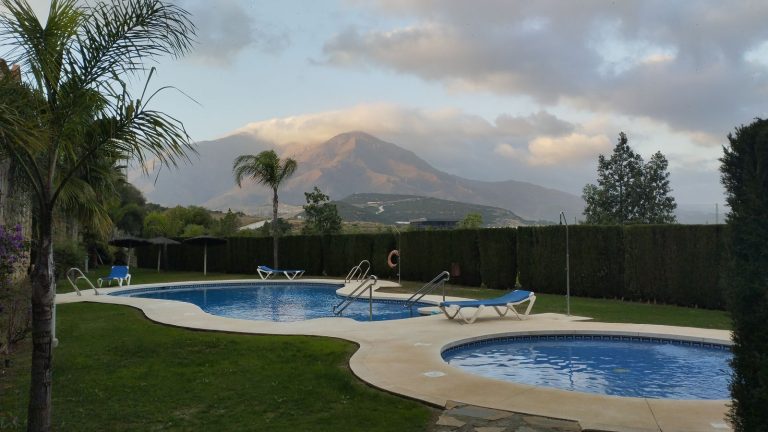 33dbda2fcc3dbf954ef2f66221e4813f - 2