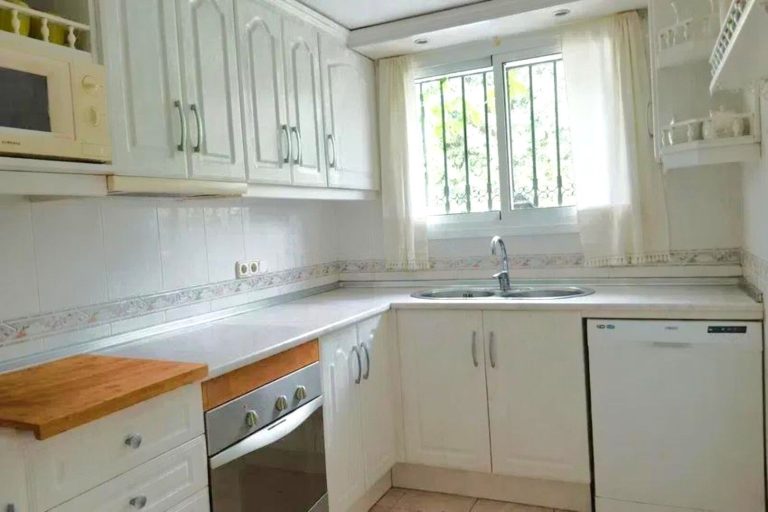 341e6742c08c325ef53311fb897f239c - 12