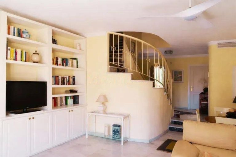 341e6742c08c325ef53311fb897f239c - 4