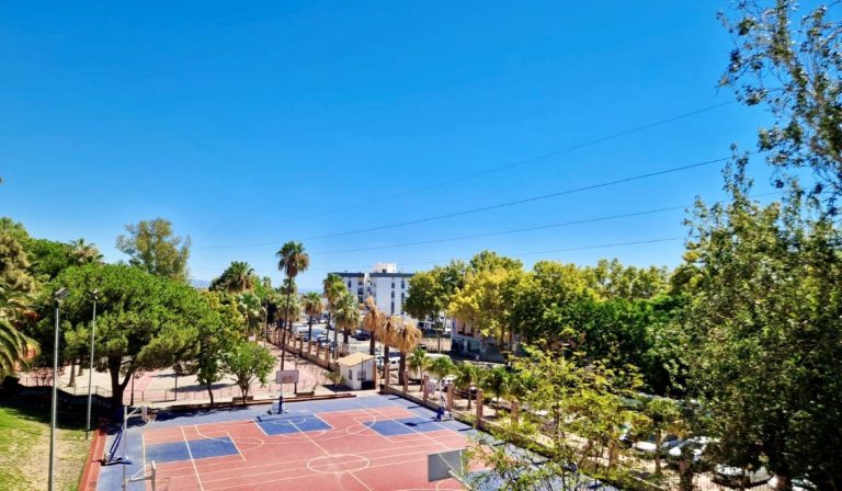 3506bc1fe4410a78f3bb43d237e73d3f - 16