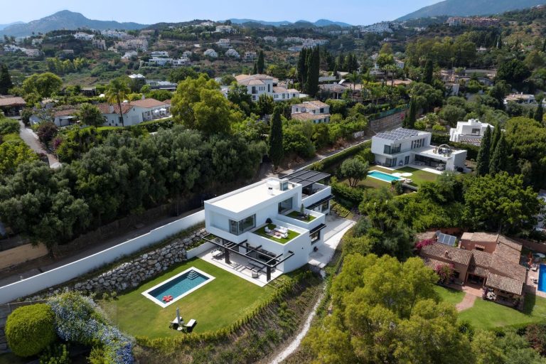 353114228175bdff9c18144732a8ff00 - 1