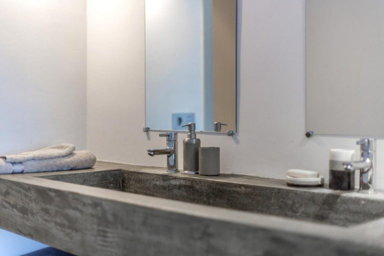 3665886c752e1b4a47dbae932e4b2882 - 15