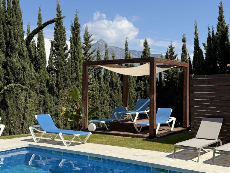 3bd2d912b682a1f0c42ca0a31f2078f8 - 1