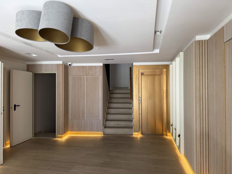 3bd2d912b682a1f0c42ca0a31f2078f8 - 12