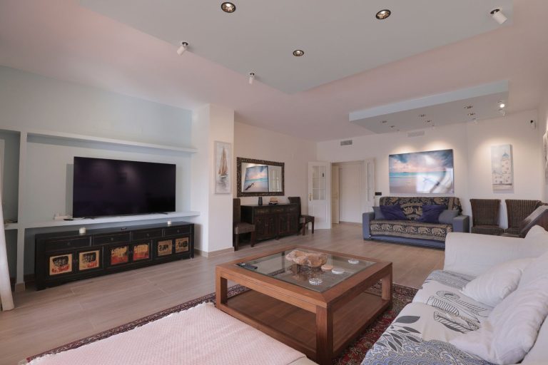 3dbdaf3225f4b227411e8663c8b5981f - 8