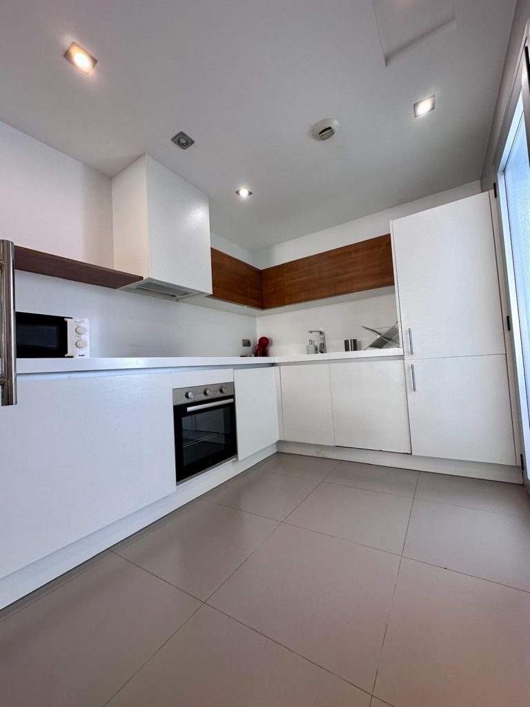 3e9304663ef5d90dfb586bd8086eb276 - 9