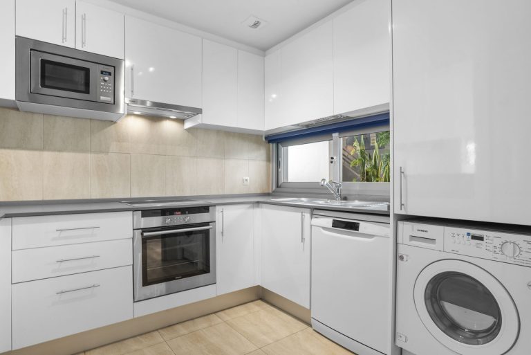 3ec02b580adeb1442537d4c1f2abdae8 - 10