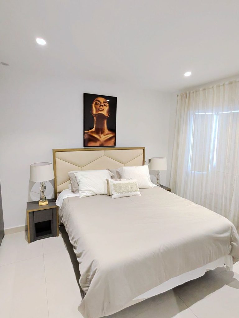 4028f2d5c8d260f9f388f3c9a65c8337 - 12