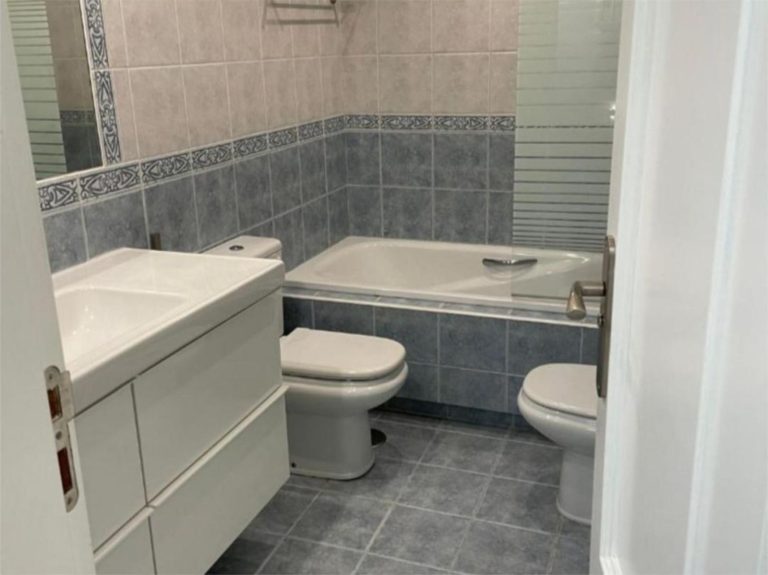 428032d313199627dd4810706ff4056c - 12