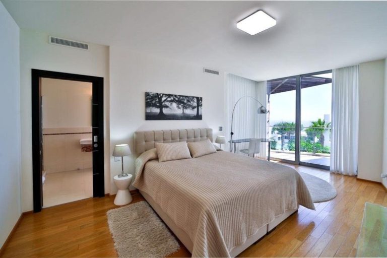 43d41177c7a0bb2c449128a74b639ad5 - 15