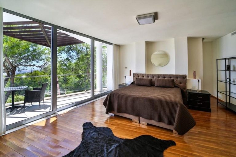 43d41177c7a0bb2c449128a74b639ad5 - 7