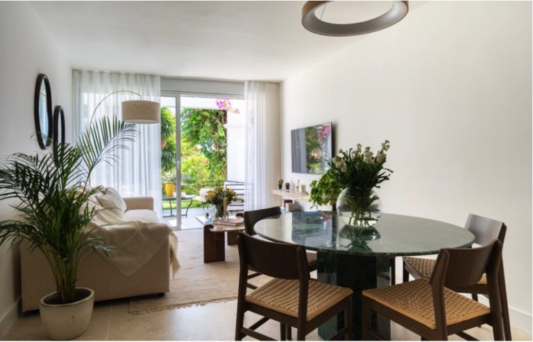 44038908ef50e9e0f1e33f508018eda4 - 1