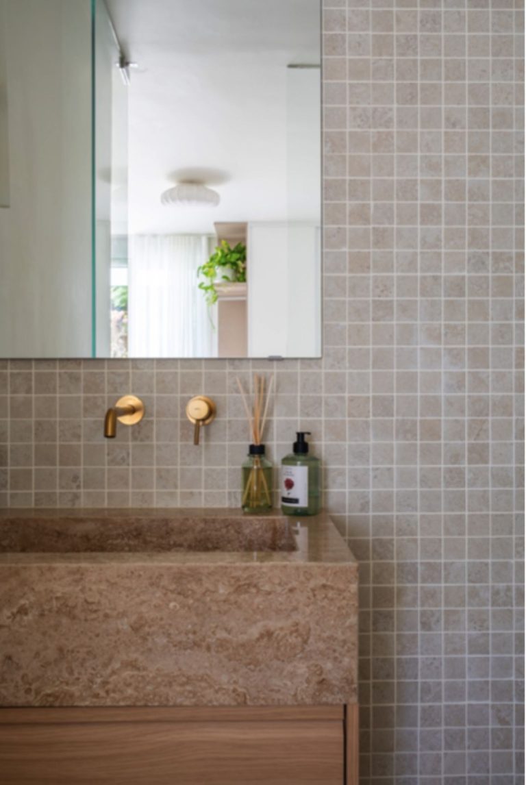 44038908ef50e9e0f1e33f508018eda4 - 8