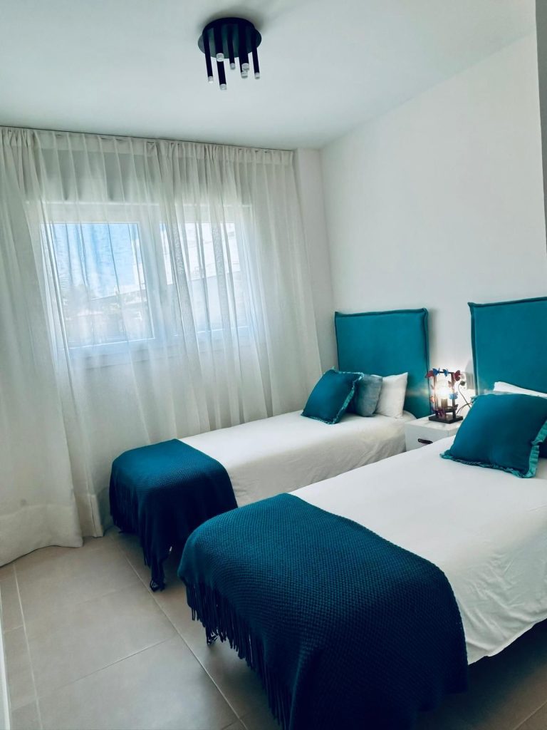 45a1a4b93652a3f4a25331f57faef30e - 12