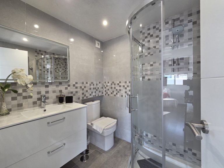 46cda8dcbbe7d7c14bf818ddfe1862ea - 14