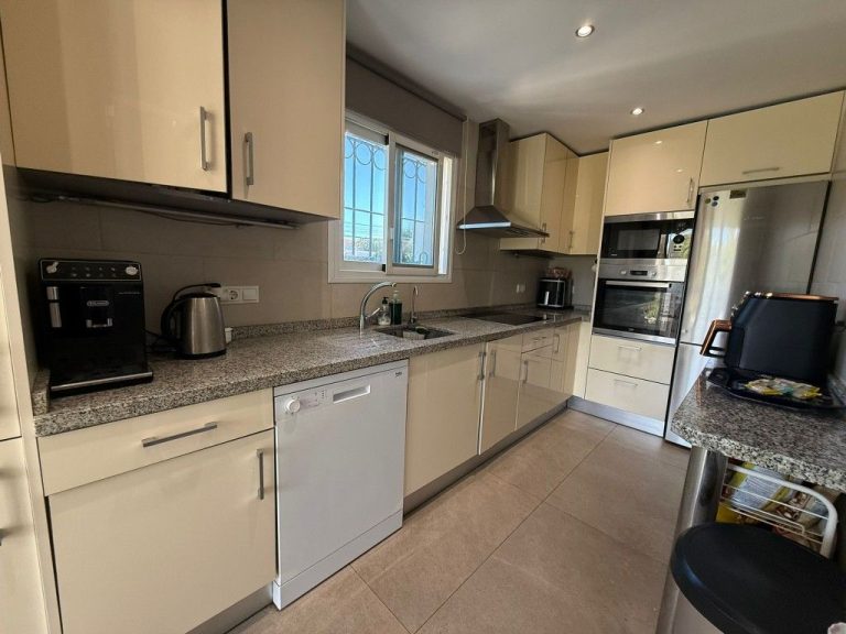 4770504322ead01c9839462f0daa98a9 - 10